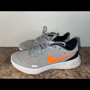 Youth Nike size 4.5